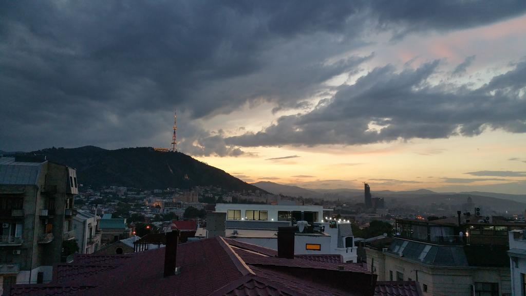 Hotel Feri Tiflis Exterior foto