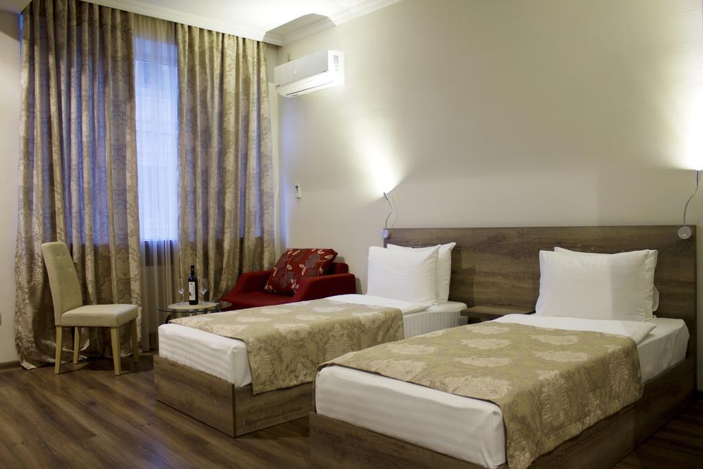 Hotel Feri Tiflis Exterior foto